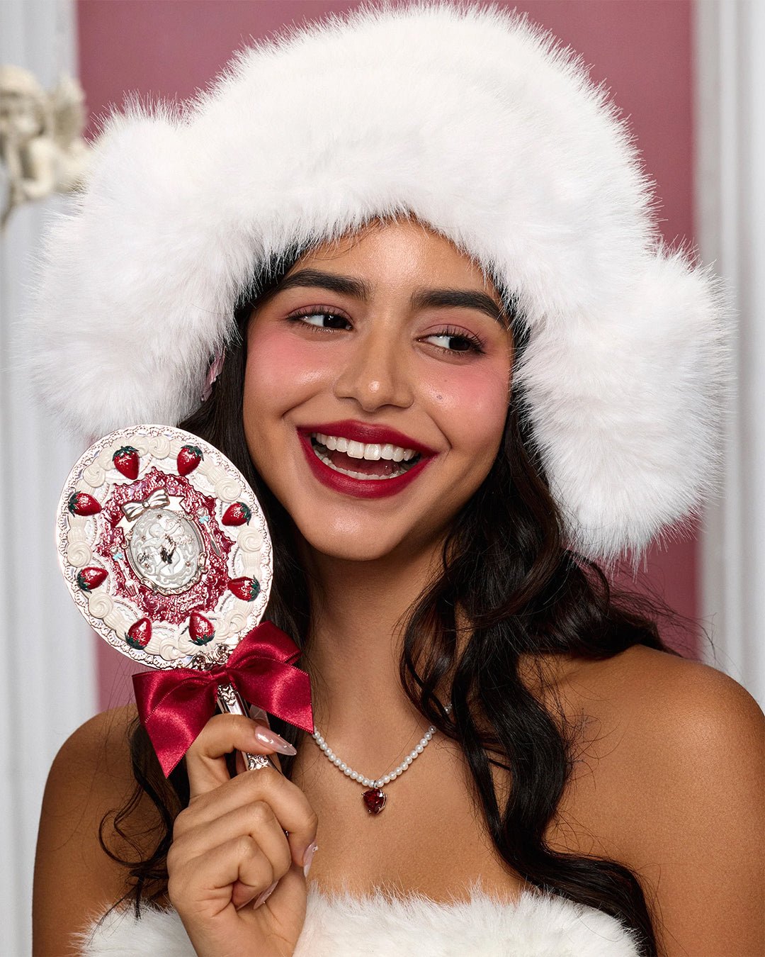 Strawberry Cupid Hand Mirror - Nüwa BeautyFlower Knows